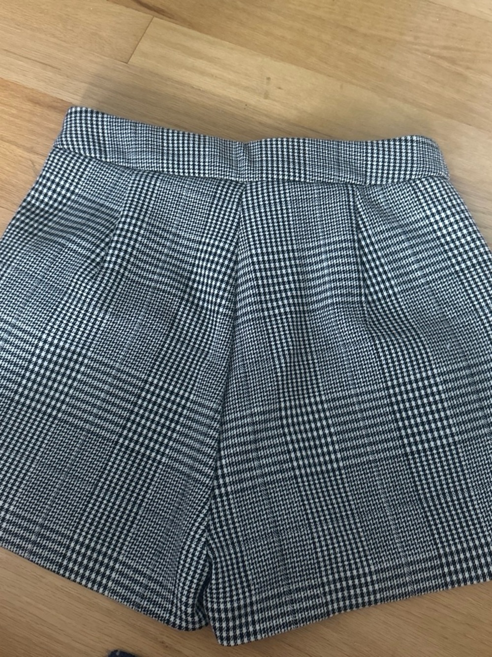 Zara Black & White Plaid High-Waist Ruffle Shorts SIZE SMALL - Picture 2 of 3